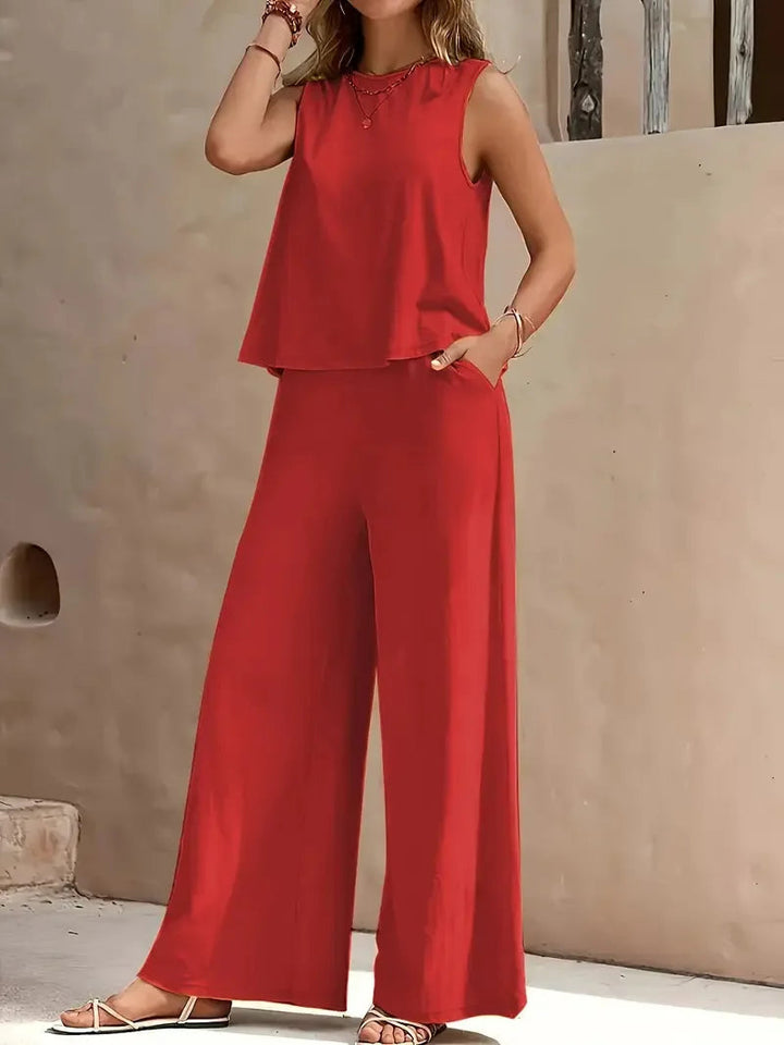 Della™ Sleeveless Two-Piece Set