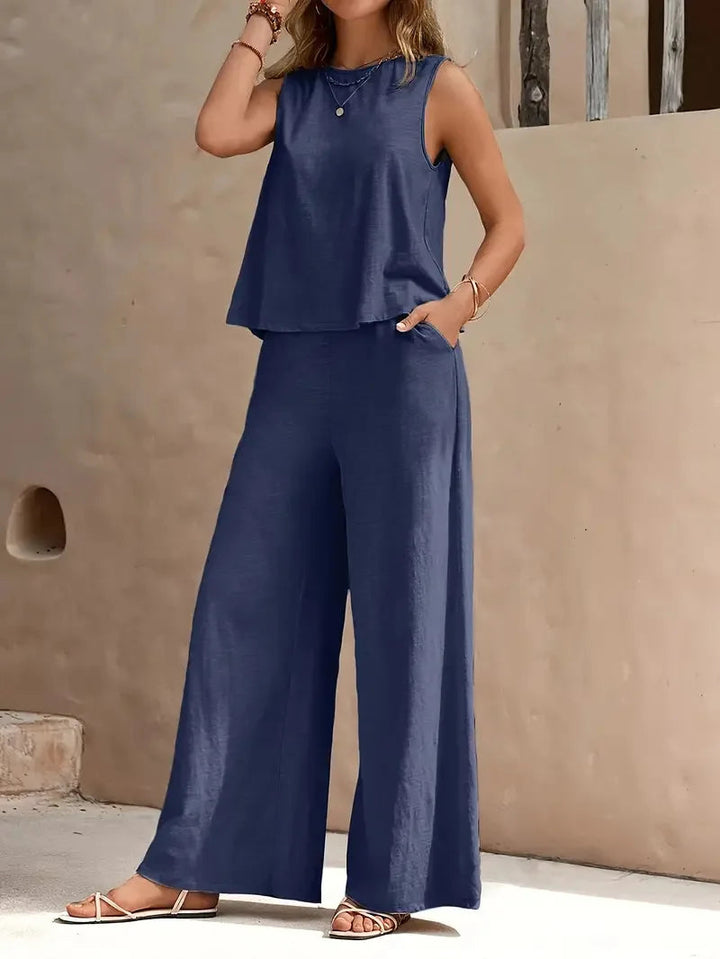 Della™ Sleeveless Two-Piece Set