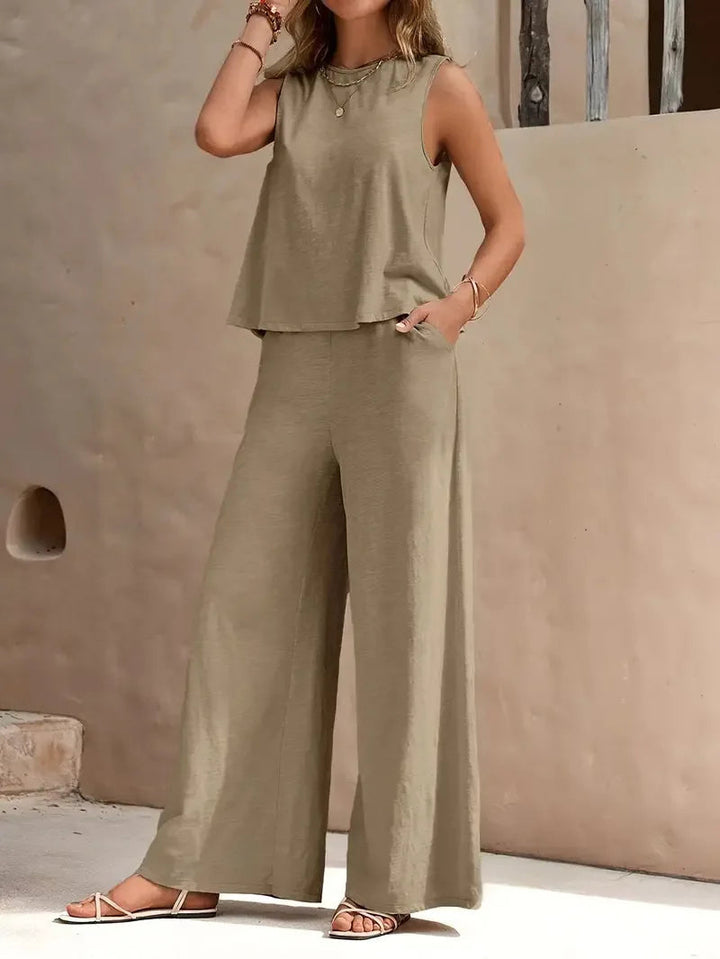 Della™ Sleeveless Two-Piece Set